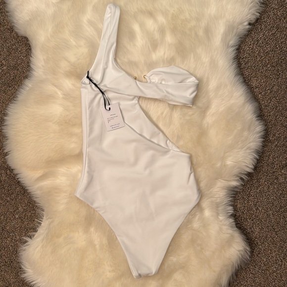 Jade Swim NWT Avery One-Shoulder Asymmetric One Piece Swimsuit White Small - Picture 3 of 9